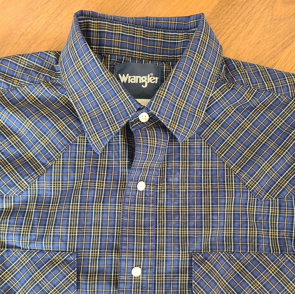 Wrangler pearl snap